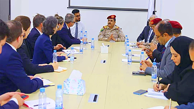 ​وزير الدفاع يبحث مع سفراء الاتحاد الأوروبي تأمين الملاحة البحرية